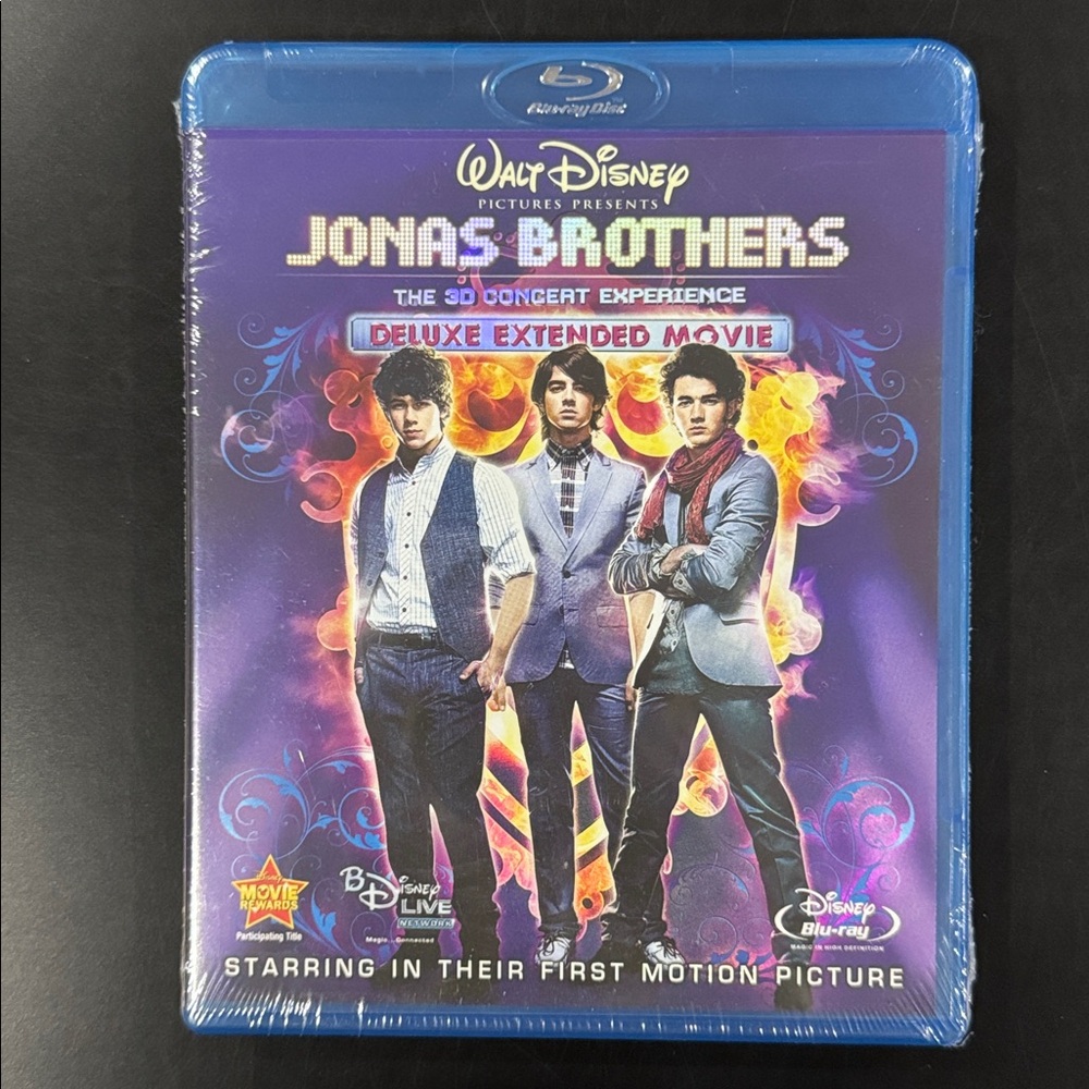 NEW: Jonas Brothers: The 3D Concert Experience - Blu-ray & DVD Combo Set